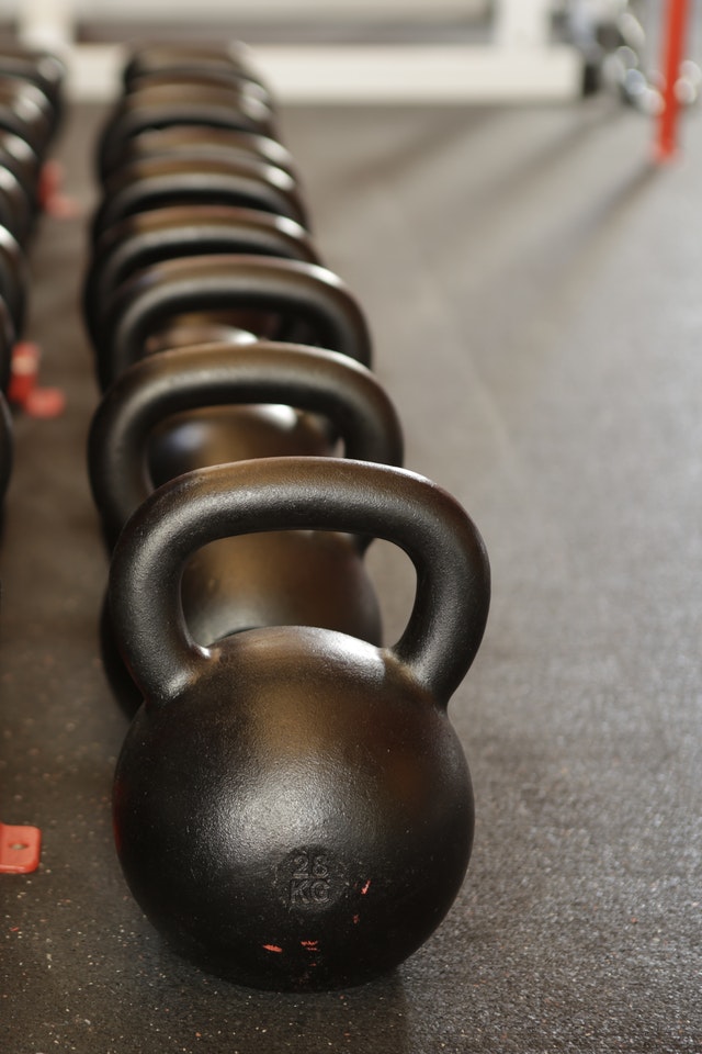 barbell-bodybuilder-bodybuilding