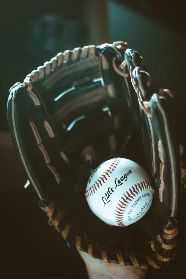 baseball-glove-and-ball